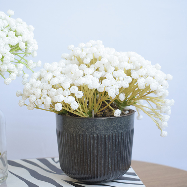 Arranjo Flor Artificial Mosquitinho Branca No Vaso Preto| For